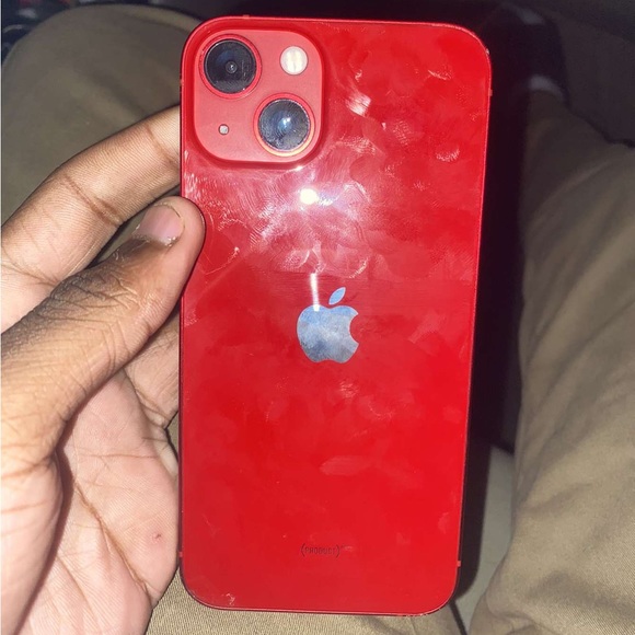 Iphone 13 (product red) - Picture 2 of 2